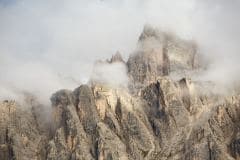 Dolomity v oblacích